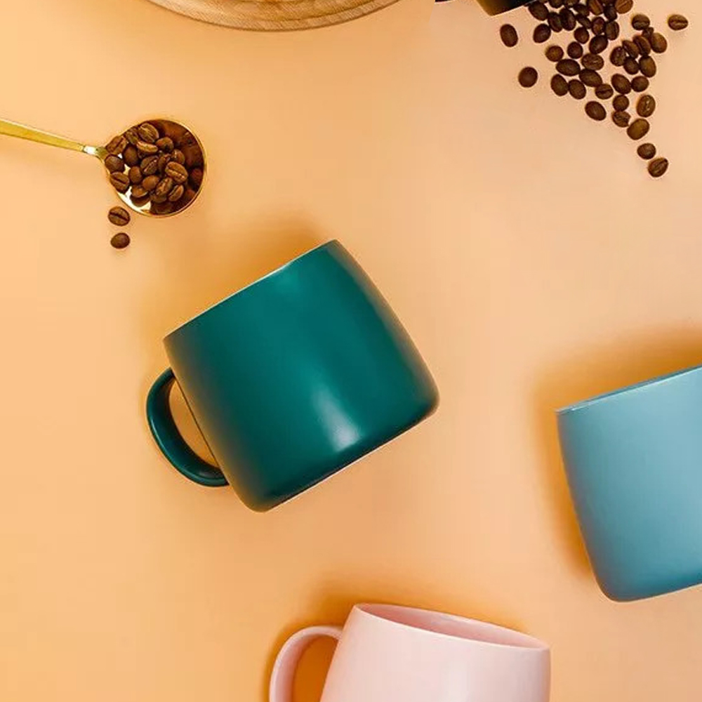 Velika šolja sa kašičicom Tamno Zelena 430 ml - detalj