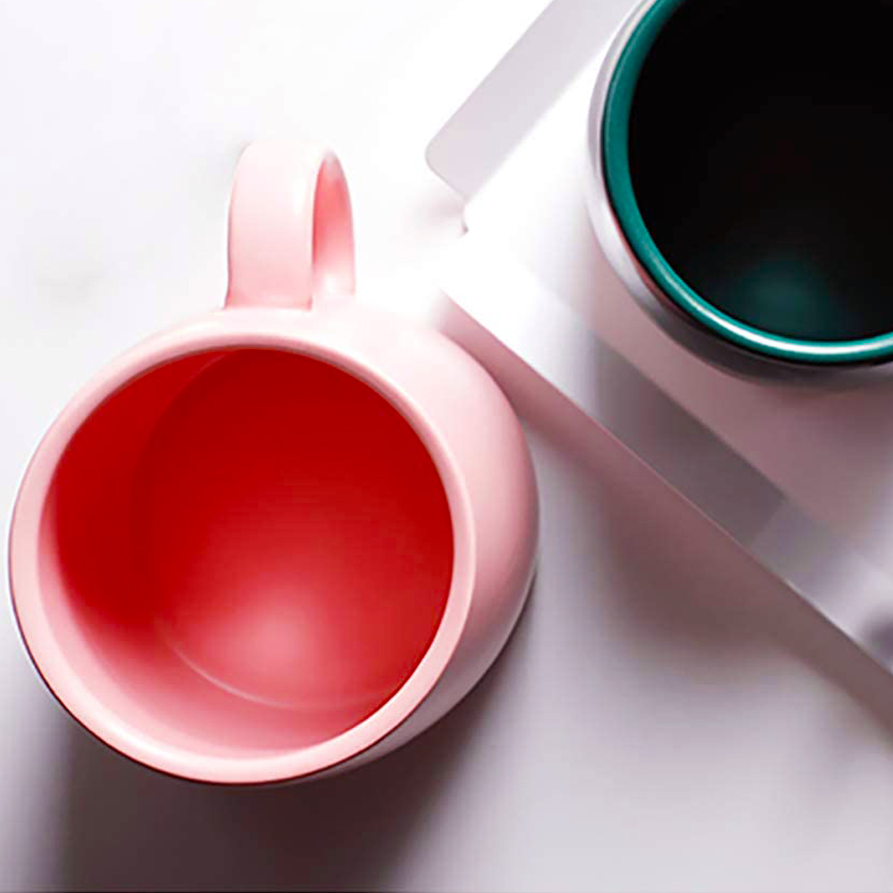 Velika šolja sa kašičicom Roza 430 ml - detalj