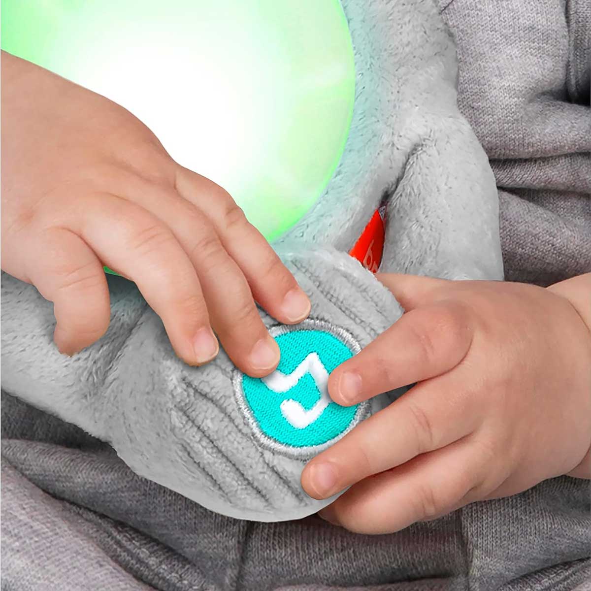 Bright Starts™ Muzička igračka za bebe Hug-a-Bye Baby Elephant 12498 - detalj