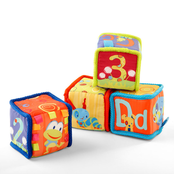 Bright Starts Mekane bebi kocke - detalj
