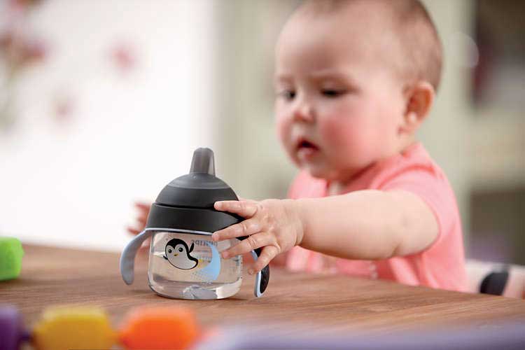 Avent Premium magična šolja Pingvin 6m+ 200ml - detalj