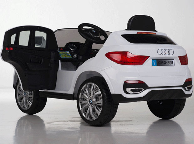 Auto na akumulator 216 R/C beli - detalj