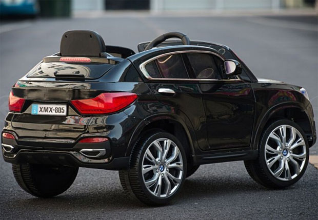 Auto na akumulator 216 R/C crni - detalj