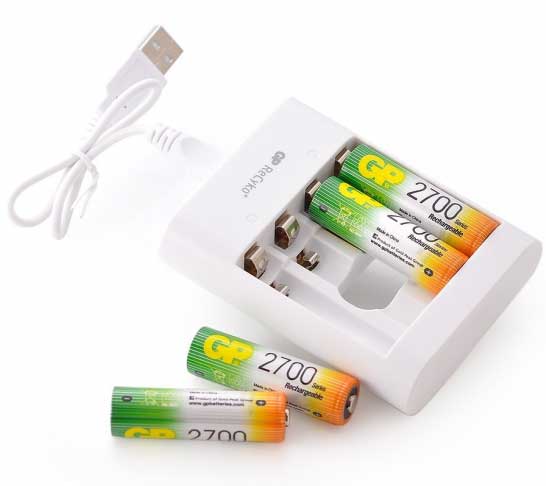 GP Punjač sa četiri punjive baterije U411-270AAHCWA12F-UE4 - detalj