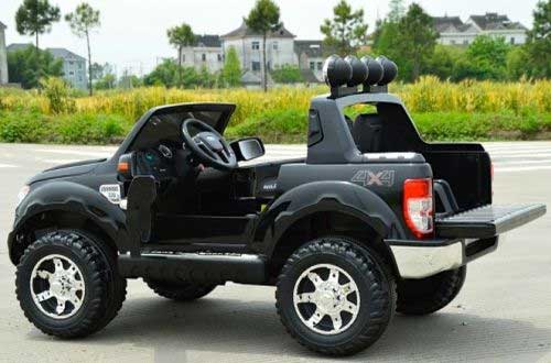 Automobil na akumulator Ford Ranger 302 crni - detalj