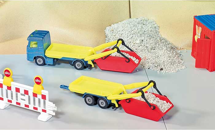 SIKU Igračka Kamion sa prikolicom i kontejnerima za građevinski materijal 1695 - detalj