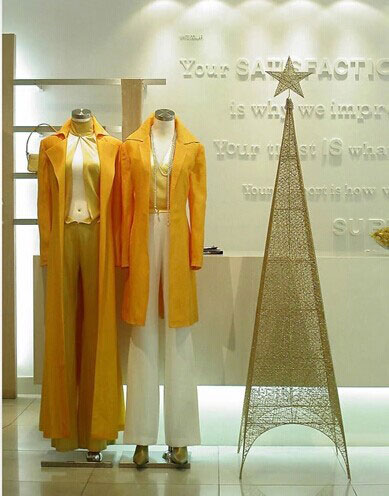 Novogodišnja Svetleća Piramida - Jelka - Zlatna 180 cm - detalj