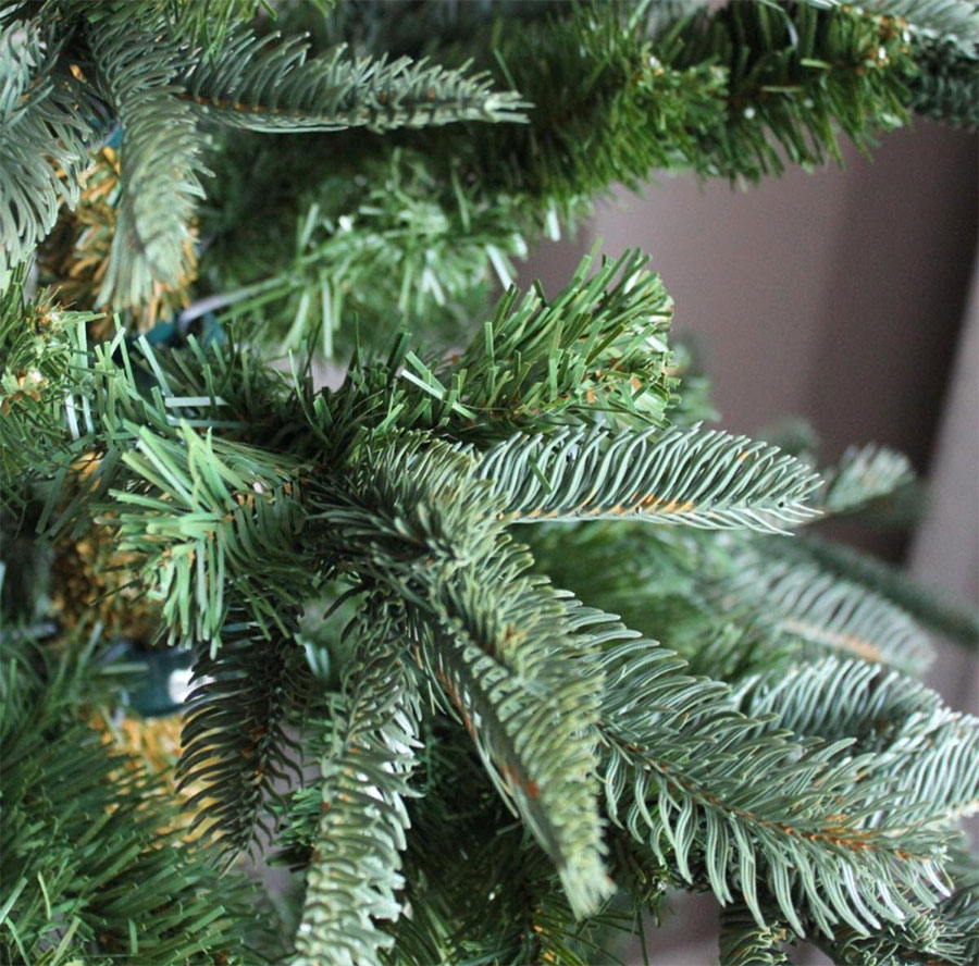 Potpuno Realistična Novogodišnja Jelka Nobilis Fir Blue 180cm - detalj