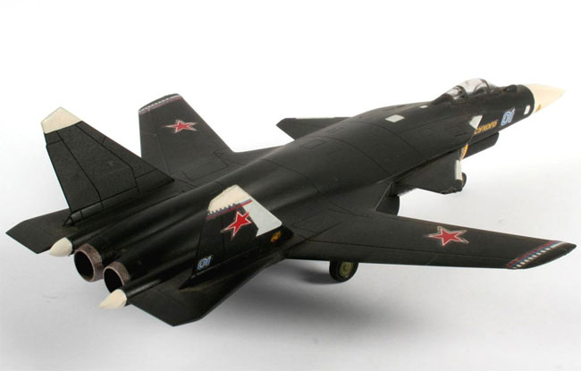 Revell maketa avion Suchoj S 37 Berkut RV04000/030 - detalj