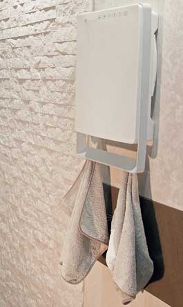 Grejalica za kupatilo sa sivim držačem peškira Touch Grey - detalj