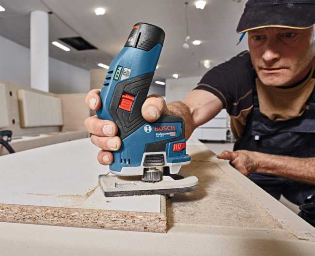 Bosch Professional Akumulatorska glodalica GKF 12V-8 06016B0000 - detalj