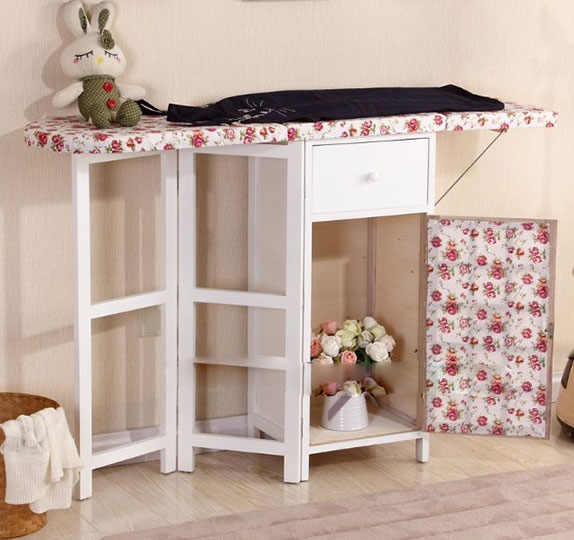 Komoda Sa Daskom Za Peglanje, Fiokom i Ormanom - detalj