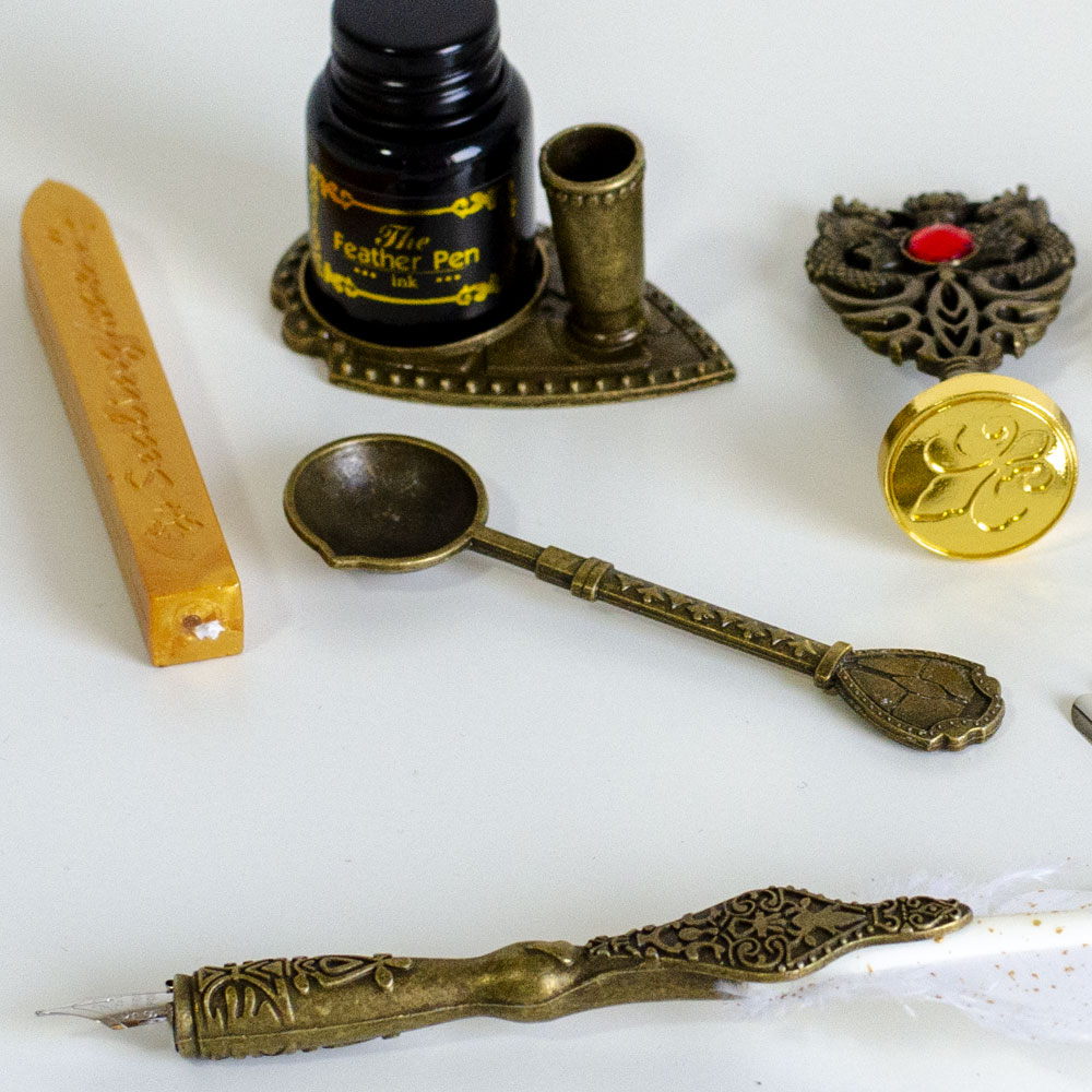 Veliki set za pisanje i kaligrafiju Belo Pero - detalj