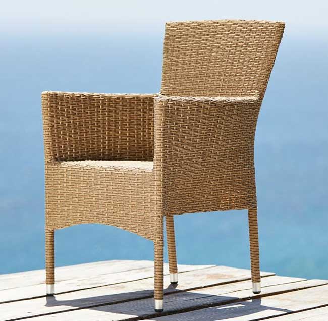 Baštenska garnitura Robin Sto i četiri stolice - detalj