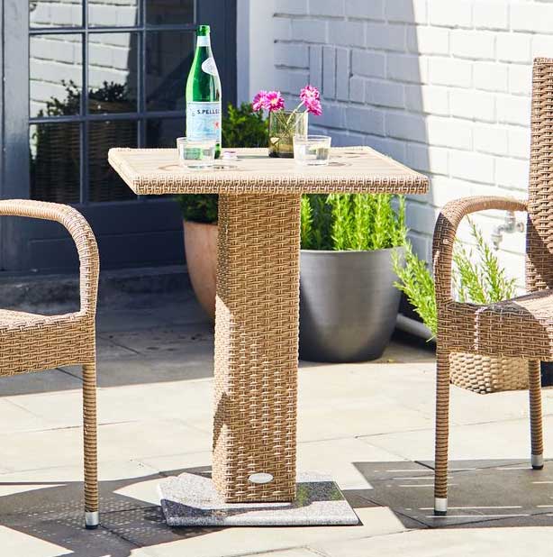 Baštenski sto Marion - detalj