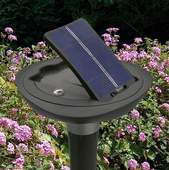 Solarna baštenska LED lampa Intex 28689 - detalj