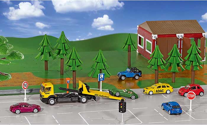 SIKU Igračke Šlep kamion O–AMTC i automobilčić Wiesmann GT 2712 - detalj