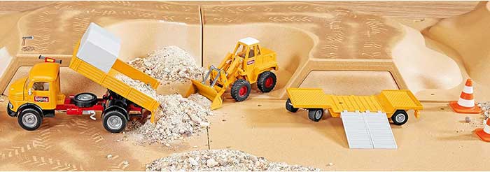 SIKU Igračke Kamion Mercedes-Benz 710 sa prikolicom i Bager Kramer 411 4117 - detalj