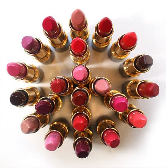 Revlon Super sjajan karmin - 674 Coral berry - detalj