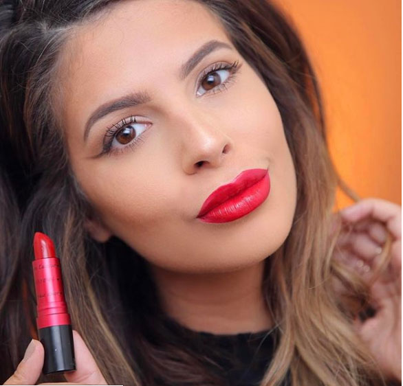 Revlon Super sjajan karmin - Love is one - detalj