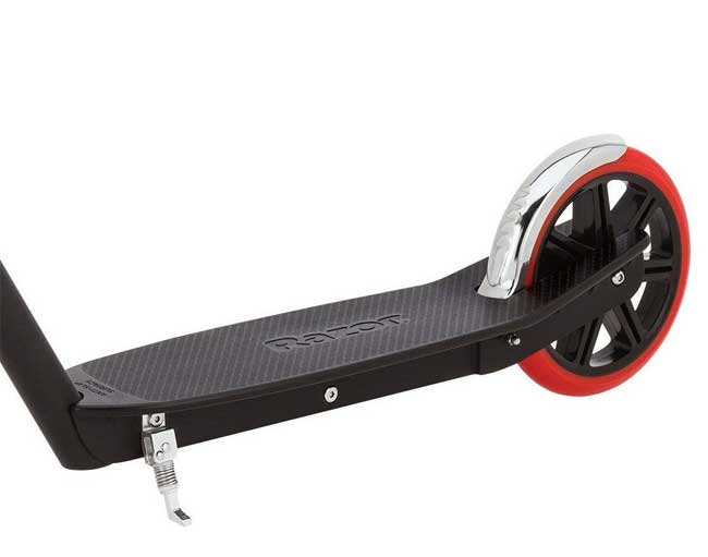 Razor Dečiji trotinet Carbon Lux Scooter Black - detalj