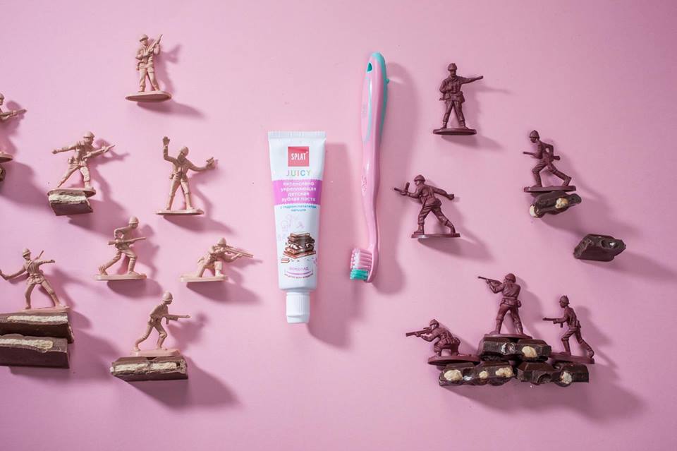 Splat zubna pasta za decu Junior Juicy Chokolade 35 ml - detalj