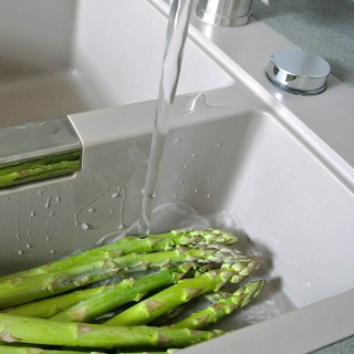  Granitna sudopera Manhattan D-150 bela - detalj