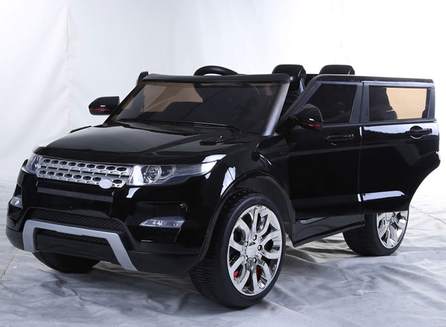 Automobil na akumulator Land Rover crni - detalj