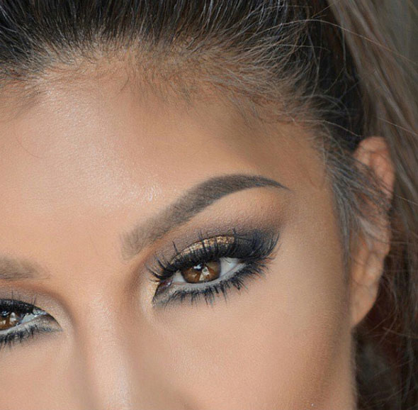 Revlon Colorstay senka za oči 4 Adventurous 515 - detalj