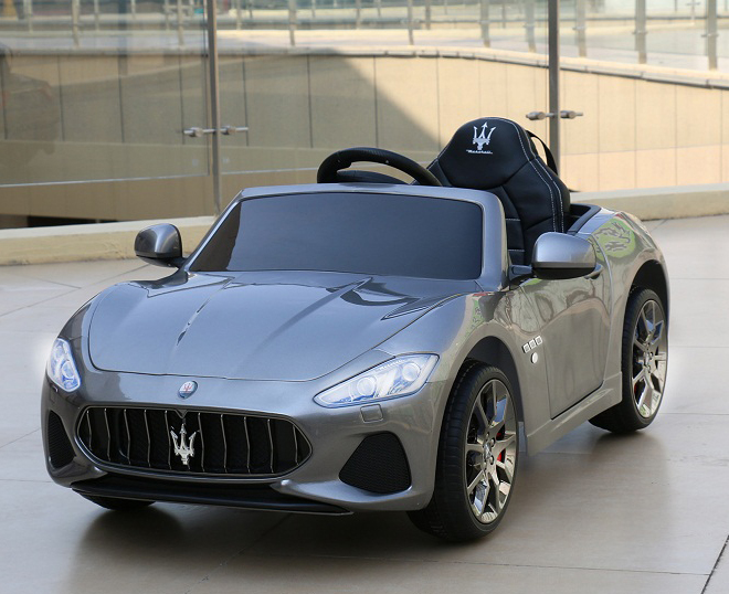 Dečiji automobil na akumulator Maserati Gran Cabrio 2019 Sivi - detalj