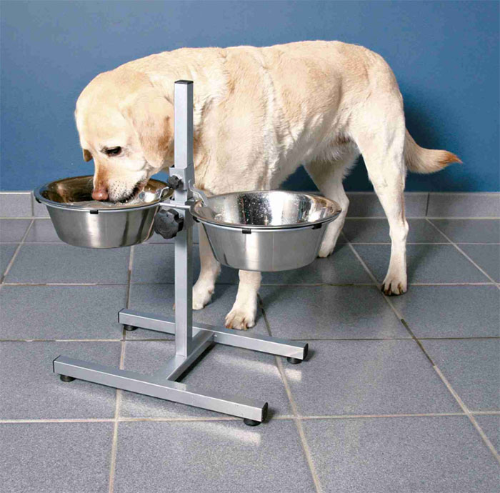 Stalak sa dve posude za hranjenje pasa H50cm Trixie 24922 - detalj