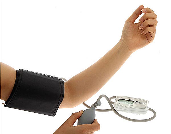 Poluautomatski Merač Za Nadlakticu UA-704 - detalj