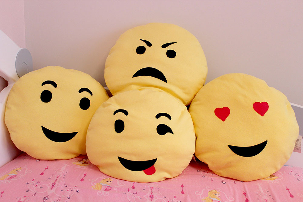 NunaNai smajli jastuk - detalj