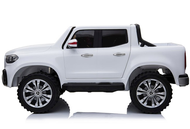 Dečiji automobil na akumulator Mercedes-Benz X-class Beli - detalj