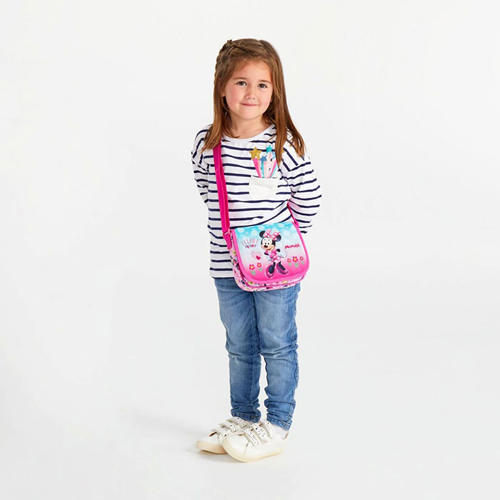 Disney Tašna za devojčice Minnie Hearts 23754 - detalj