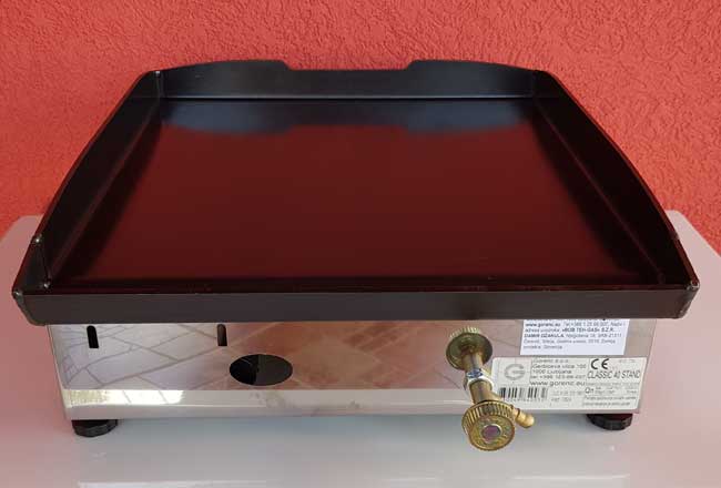 Plinski roštilj Gorenc Classic 40 sa gvozdenom pločom i butan setom - detalj