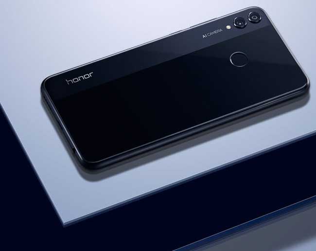 Mobilni telefon Honor 8X 4GB+64GB Black - detalj