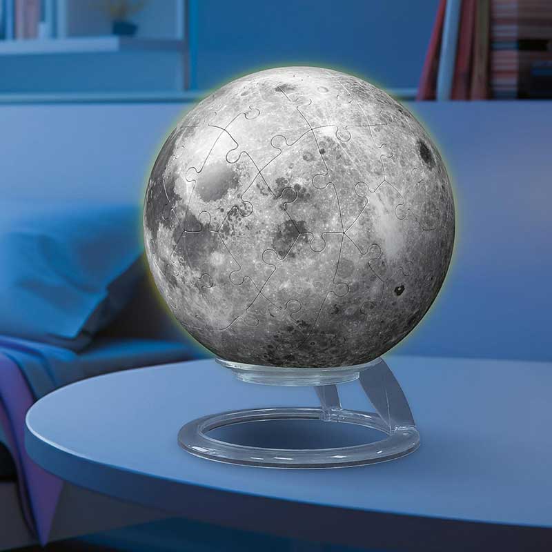 3D Puzzle Mesec koji svetli u mraku 72 dela Ravensburger 11586 - detalj