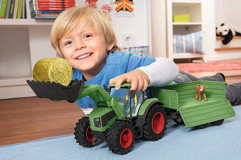 Schleich Figure Domaće životinje - Traktor s prikolicom farmer i tele 42379 - detalj