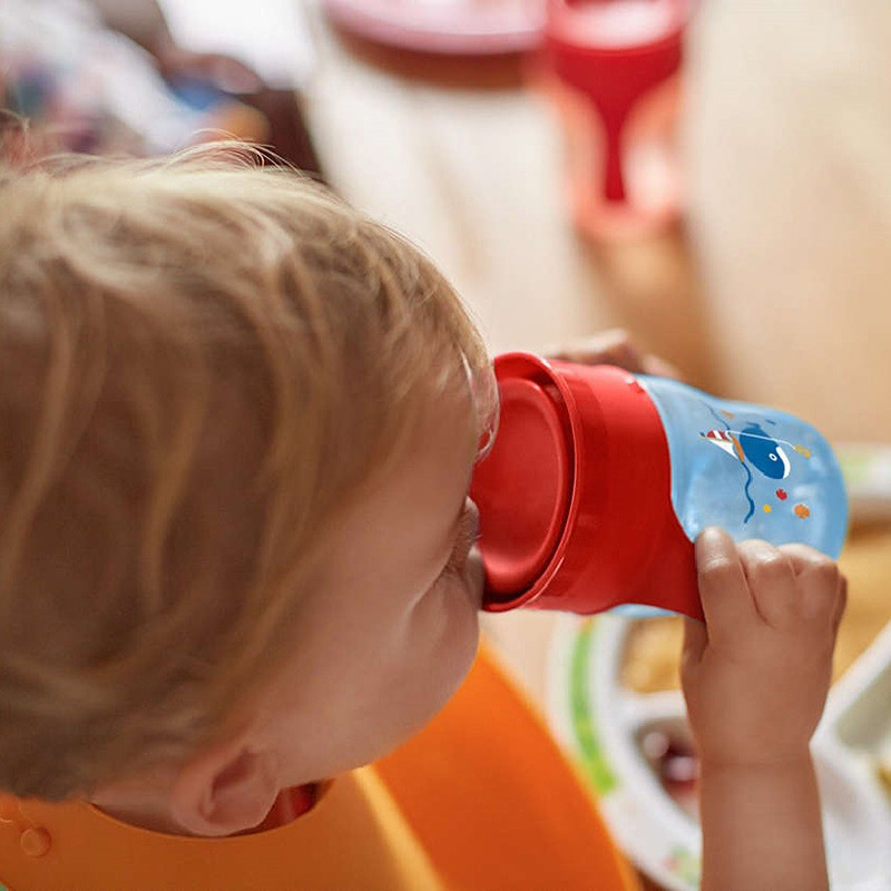 AVENT Magična šolja 260ml 4449 BLUE/RED SCF782/15 - detalj