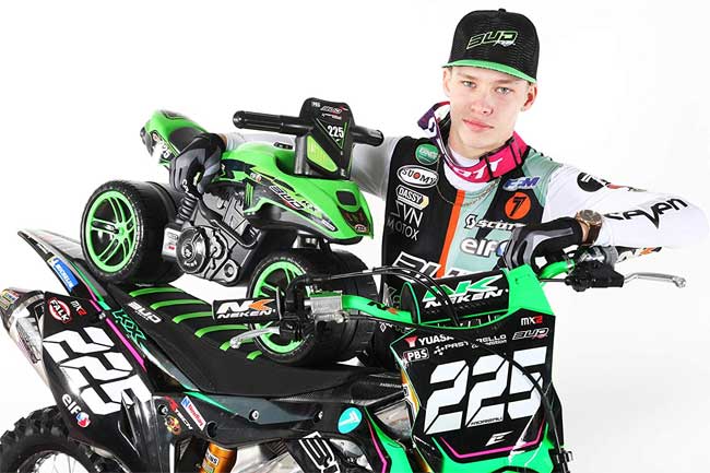 Falk Toys Motor guralica Kawasaki Bud Racing 502kx - detalj