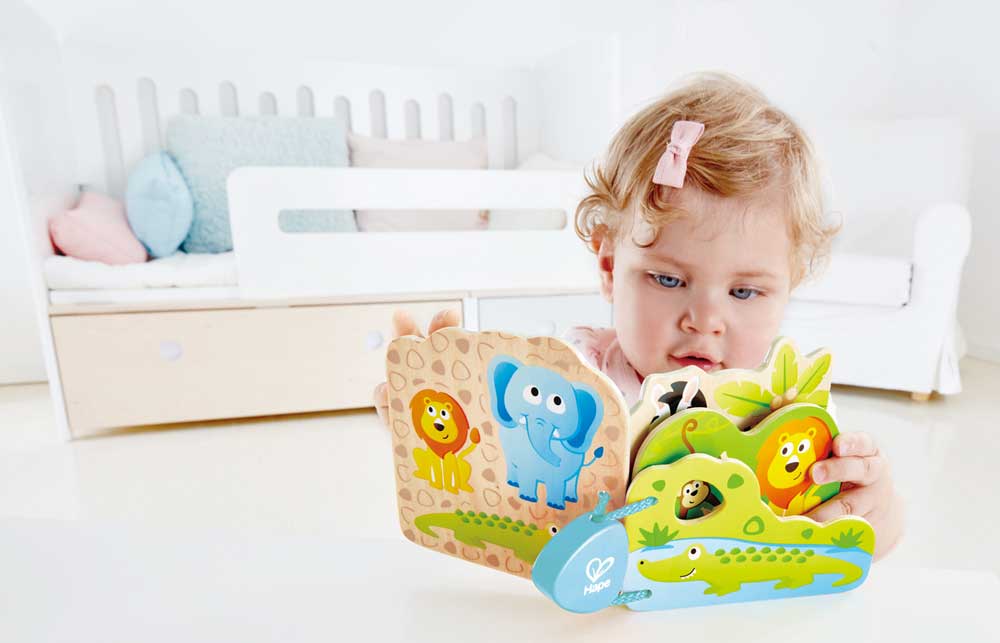 Drvena igračka - knjiga za bebe Divlje životinje - detalj