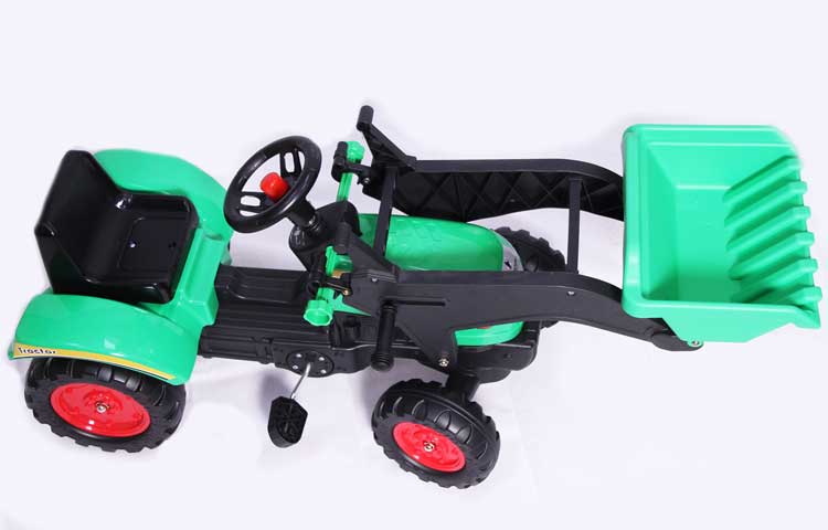 Dečiji Traktor na pedale sa utovarnom kašikom 03 Zeleni Go 1005 - detalj
