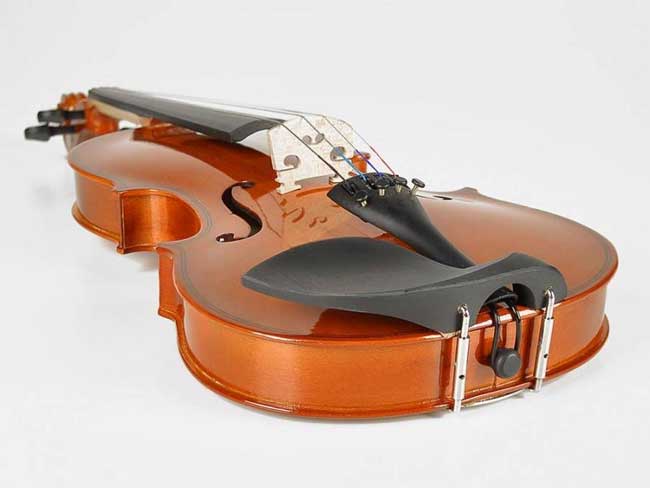 Violina sa koferom Leonardo LV-1044 komplet 4/4 - detalj