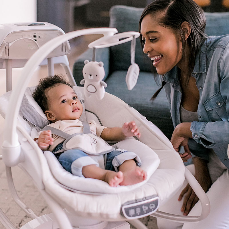 Ingenuity Pametna Ljuljaška i njihalica za bebe, na struju ili baterije Holden 10639 - detalj