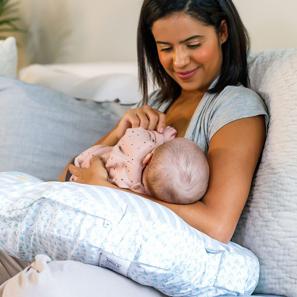 Ingenuity Jastuk za dojenje Plenti sa lukom sa igračkama Hop Art 11821 - detalj