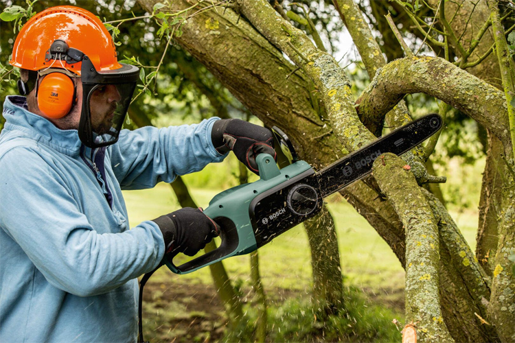 Bosch Električna lančana testera UniversalChain 35 - detalj