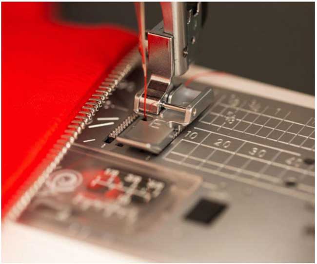 Mašina za šivenje Elna 550 eXperience - detalj