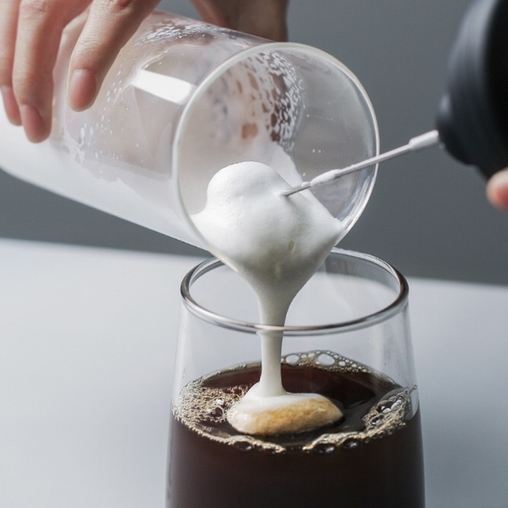 Mutilica za penu od mleka - detalj