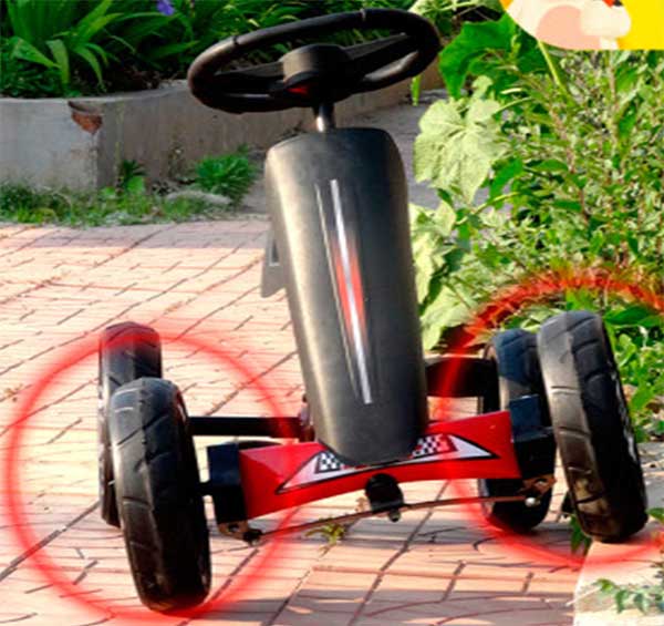 Dečiji automobil na pedale Karting - detalj
